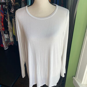 Women's Torrid super-soft knits Long Sleeve Top Size 1 White